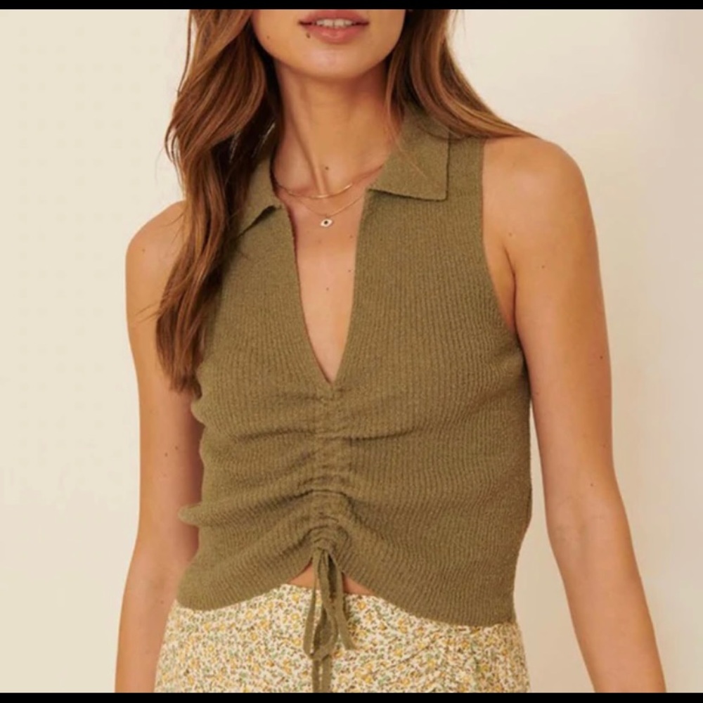 Like new Sleeveless Ruched Sweater